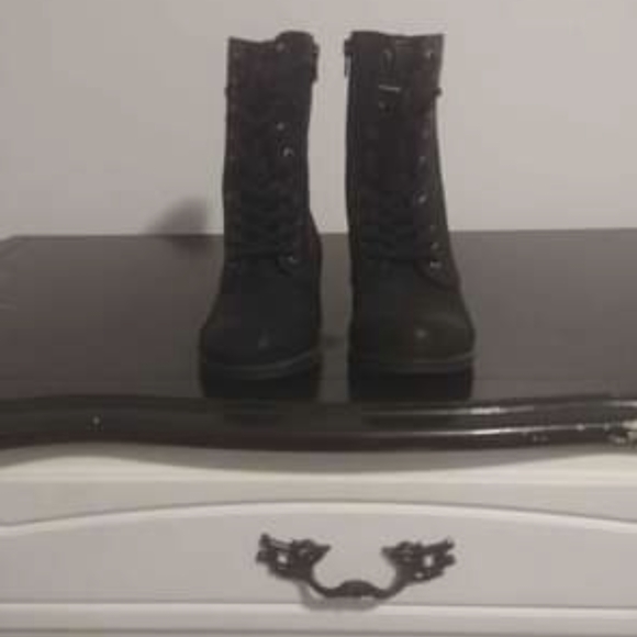 Black combat style boots - Picture 2 of 2